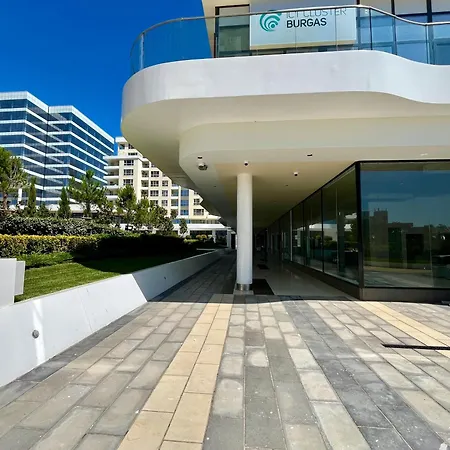 Central Park Arena דירה *